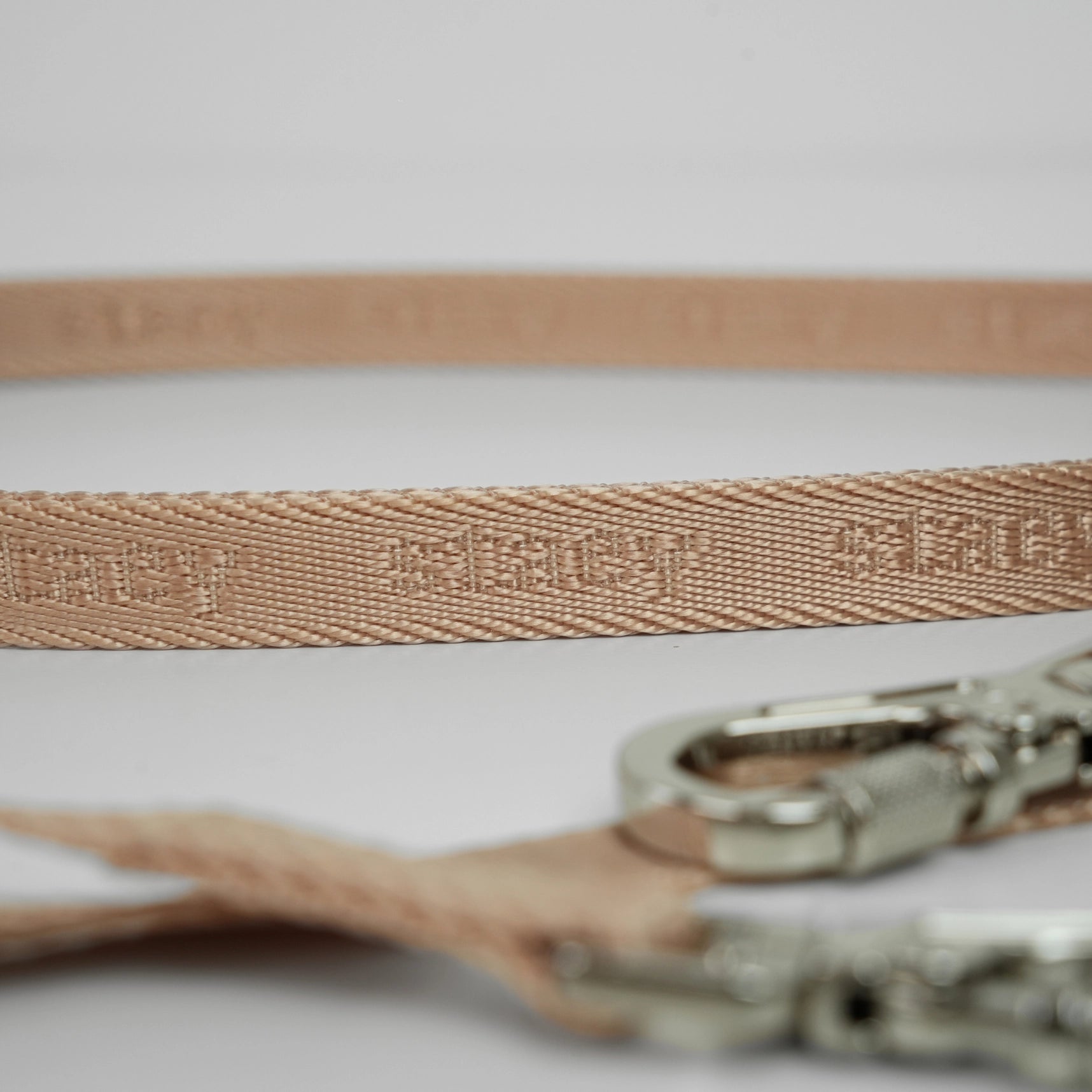 Hands-Free Dog Leash – Light Rose